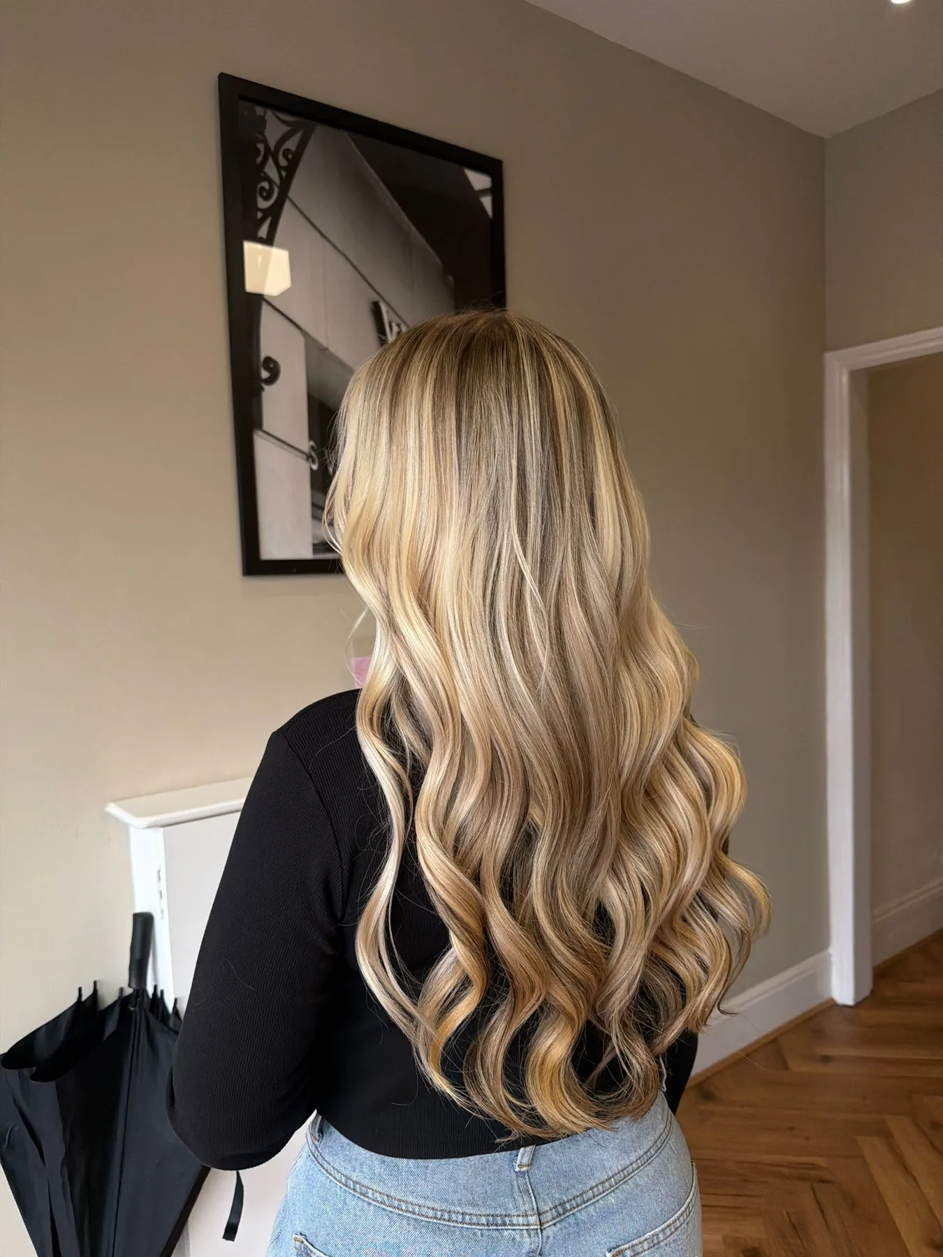 Dimensional blonde waves — supplied work by Neeve